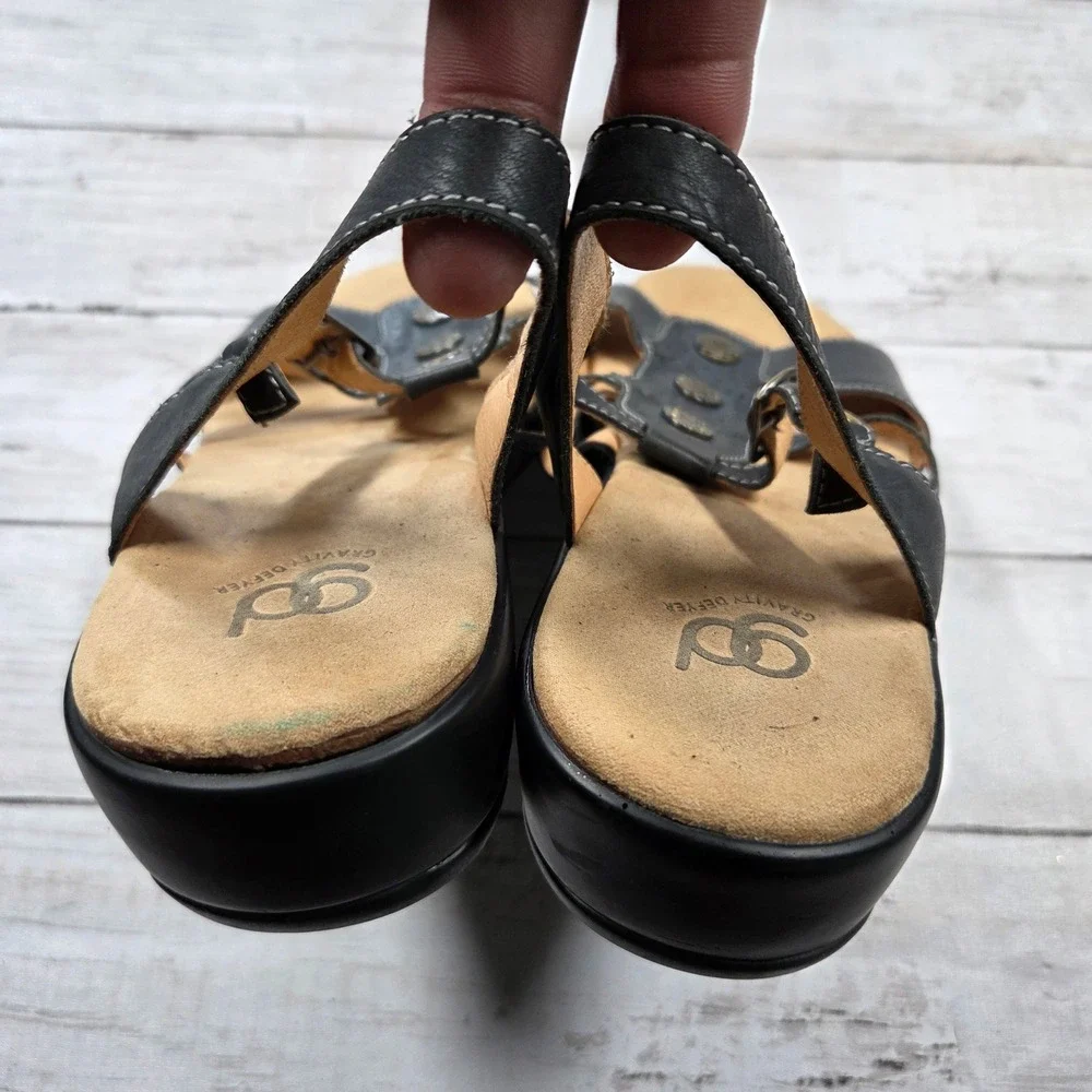 Gravity Defyer Sandals‎ Women 11 Black TB7034 Leather Medallion Strappy Wedge